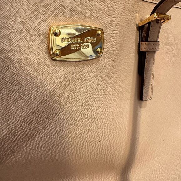 Michael Kors MK Large pale pink tote purse - Picture 4 of 16